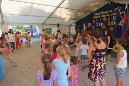 KNOBLEHARJEVO 2012- Otroški živ žav 3